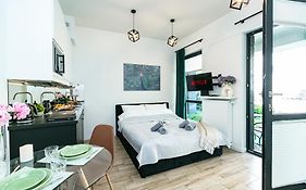 Chlodna 22A - Duzy Taras - Large Terrace - Bezplatny Parking - Free Parking - Better Rental
